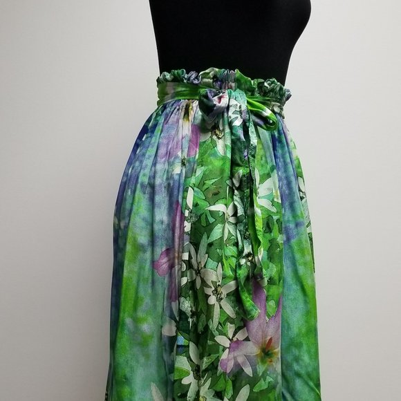Handmade Green Floral Skirt - Picture 2 of 2